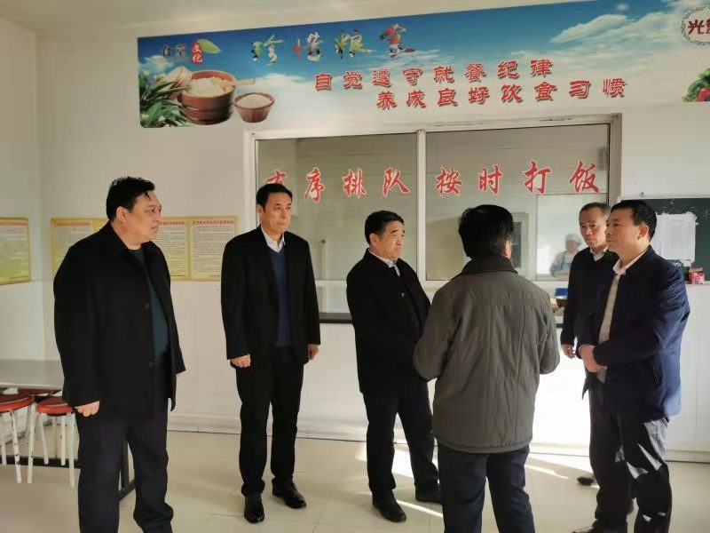 吉县县委副书记,代县长赵松强,车城乡有关负责同志一同调研.